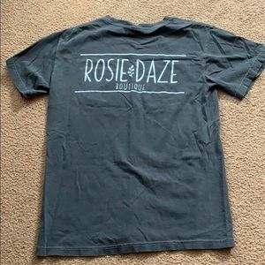 Rosie daze pocket logo tee